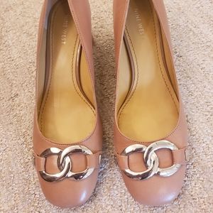 Nine west pumps